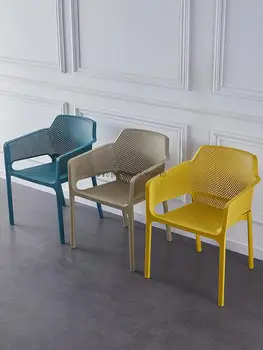 נורדי כסא פלסטיק מבוגר מודרני מינימליסטי משענת כסא האוכל הכיסא עצלן יצירתי מזדמן בבית האוכל שולחן כיסא