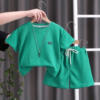 מעצב הילדים בגדים יוקרתיים 2023 הקיץ קוריאנית מזדמן ירוק שרוול קצר חולצות, מכנסיים קצרים אימוניות לנערים סט תלבושת